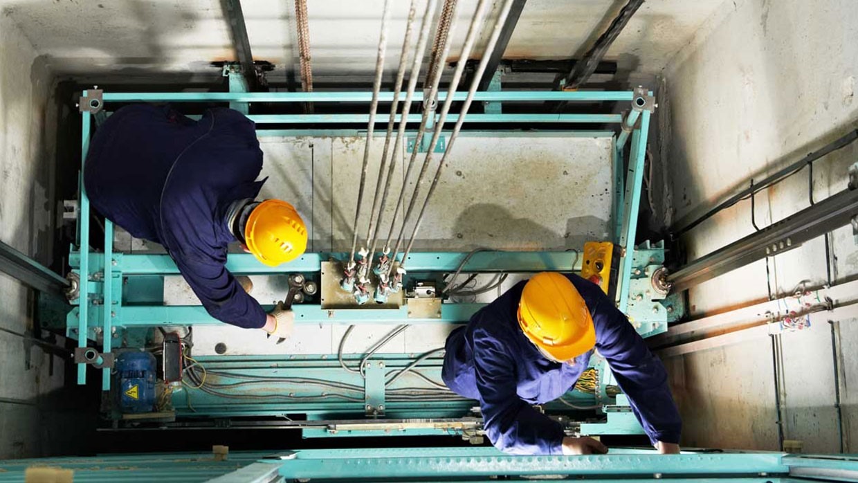 چگونه آسانسور را سرویس کنیم؟ مراحل و نکات مهم 2 1