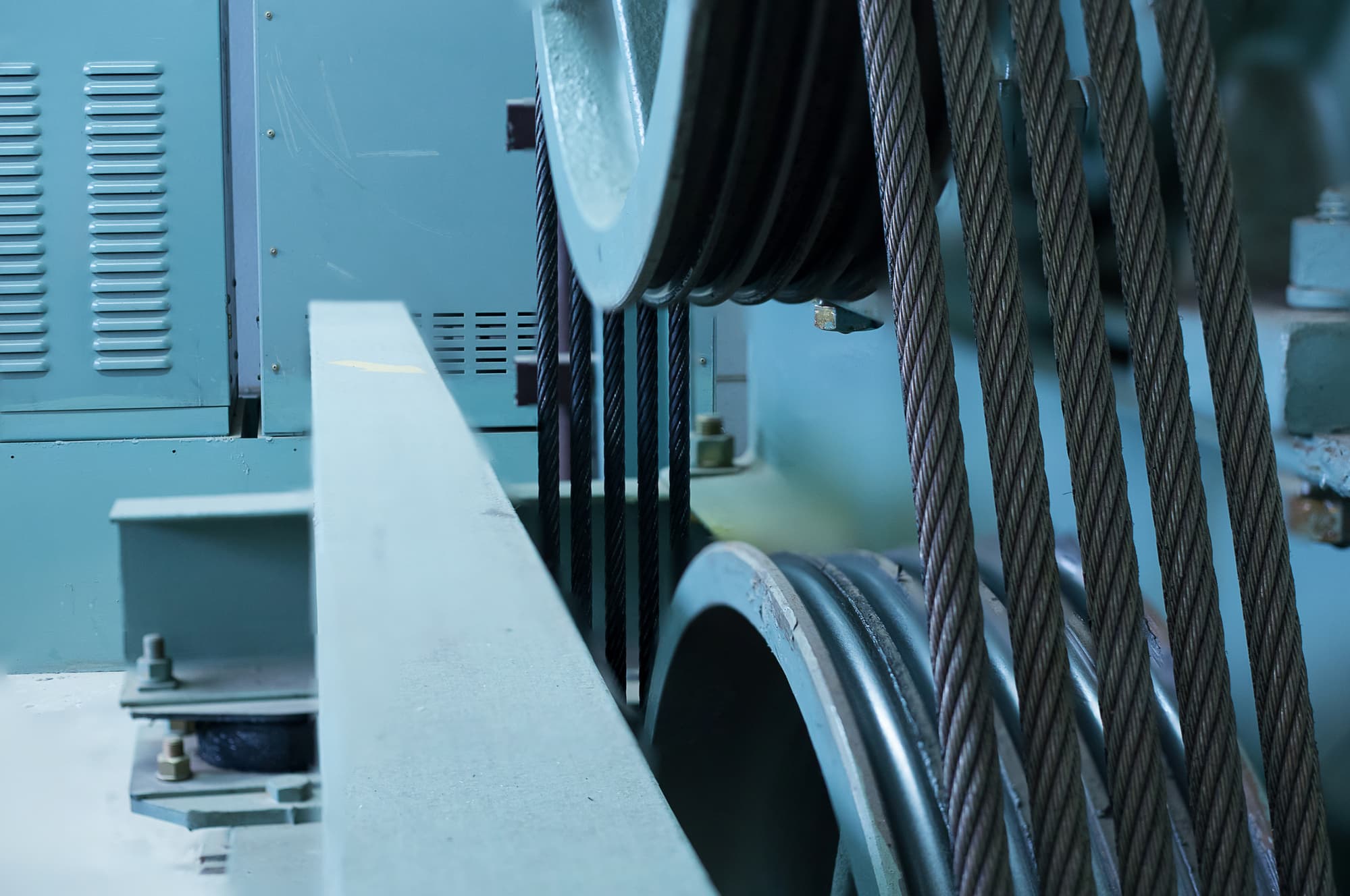 هزینه تعویض سیم بکسل آسانسور ۱۴۰۳ + نکات مهم 2 نشانه های تاثیرگذار در تعویض سیم بکسل