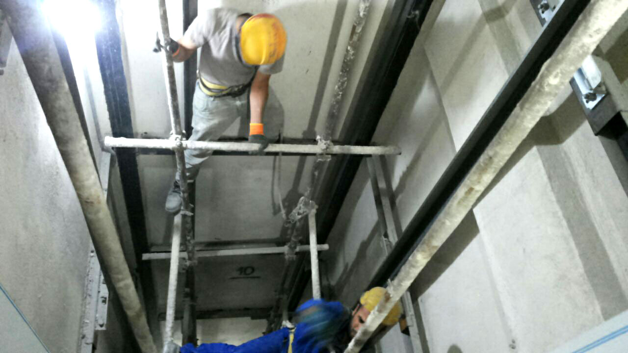 نصب اسانسور در مشاعات و حیاط آپارتمان و ساختمانها + مراحل 3 آماده کردن کف چاله آسانسور