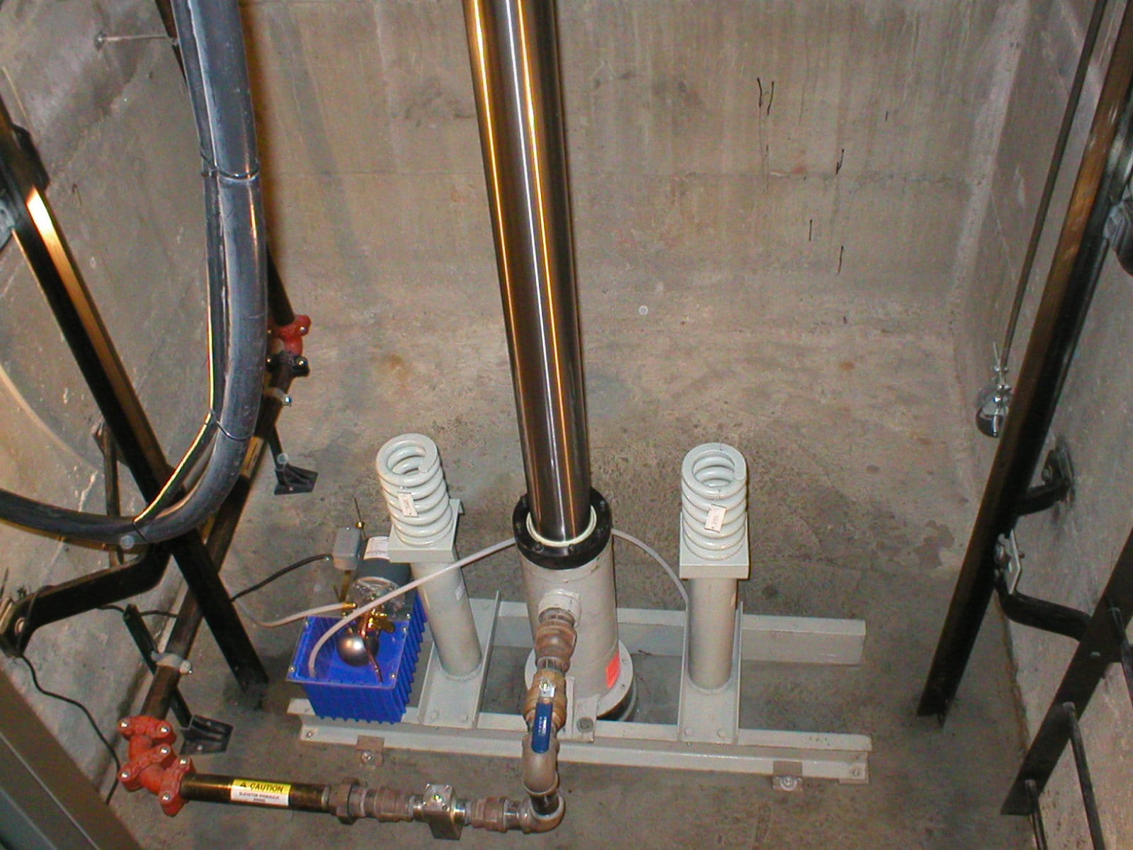 نصب آسانسور هیدرولیک (ویدئو مراحل نصب و اجرا) 3 مراحل نصب آسانسور هیدرولیک