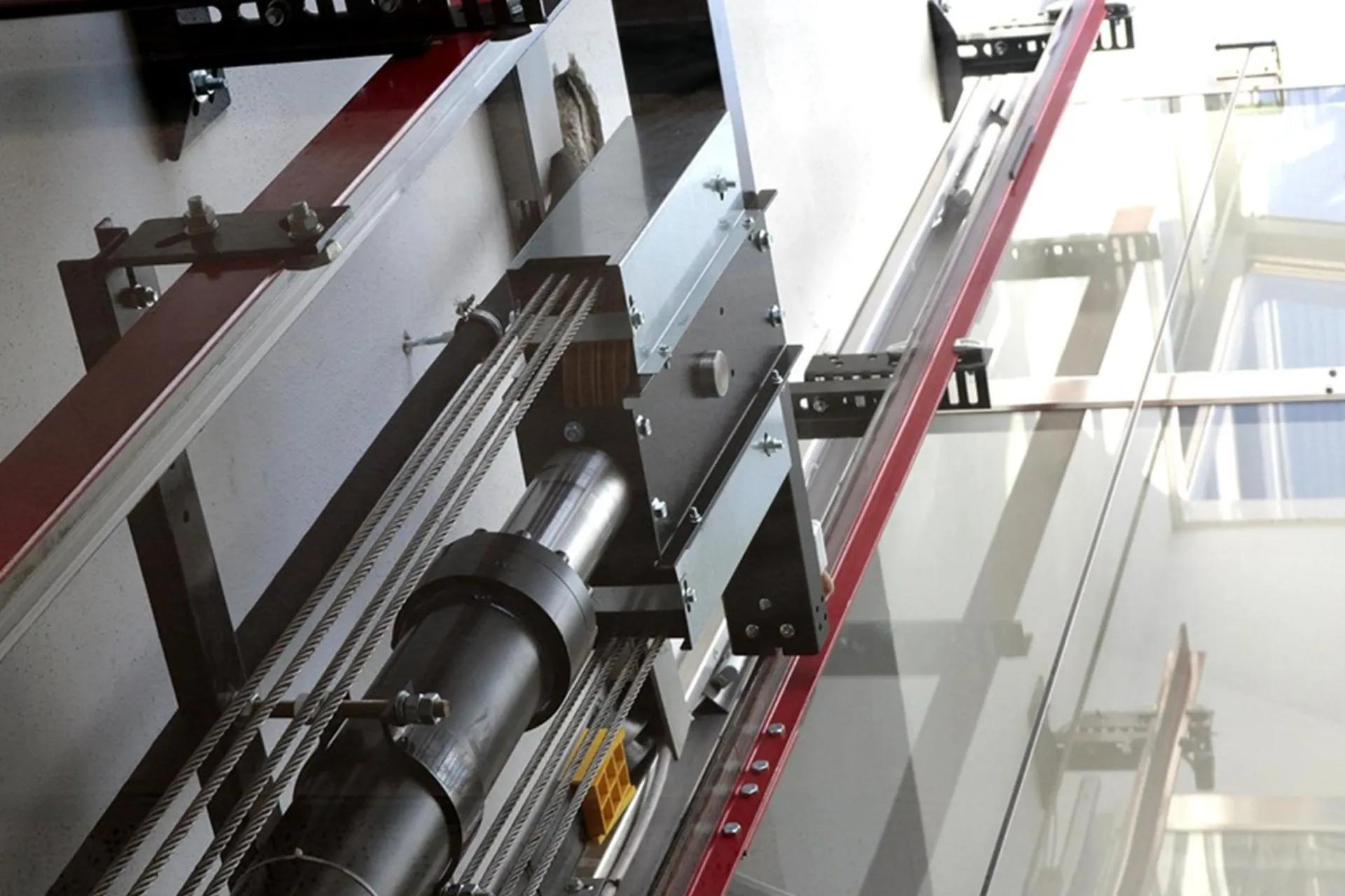 نصب آسانسور هیدرولیک (ویدئو مراحل نصب و اجرا) 6 اتصال شلنگ ها