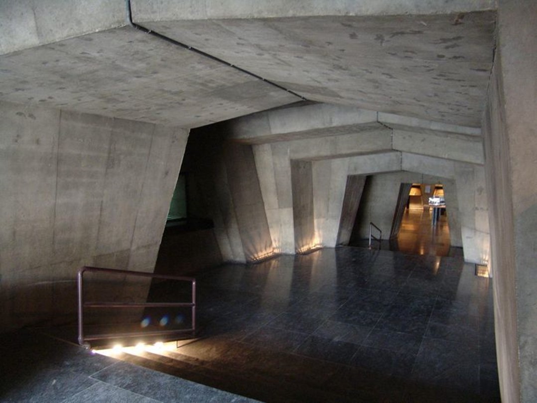 معرفی آسانسور برج آزادی + مشخصات فنی 3 آسانسور برج آزادی